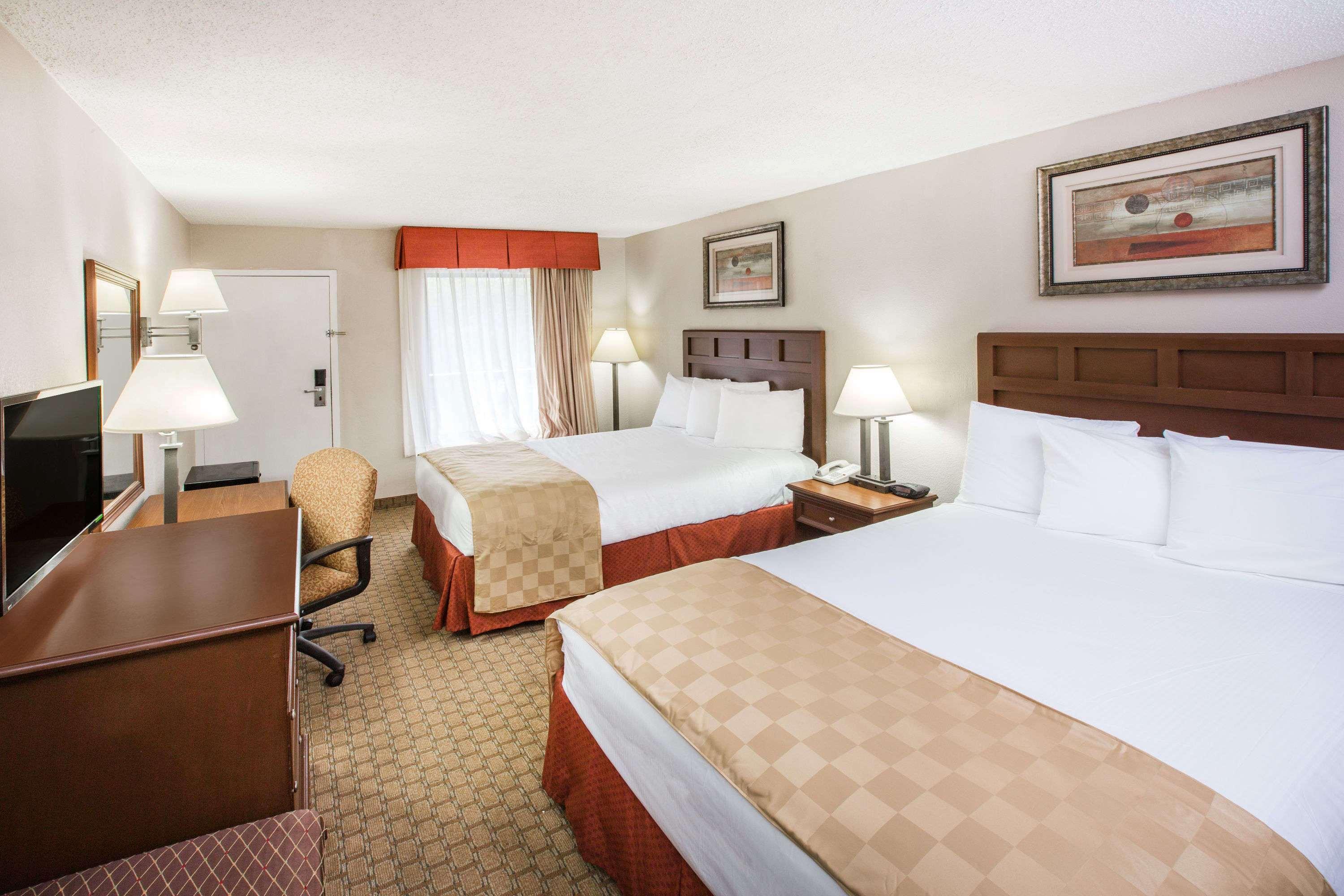 Baymont By Wyndham Mobile/ I-65 Hotel Eksteriør billede