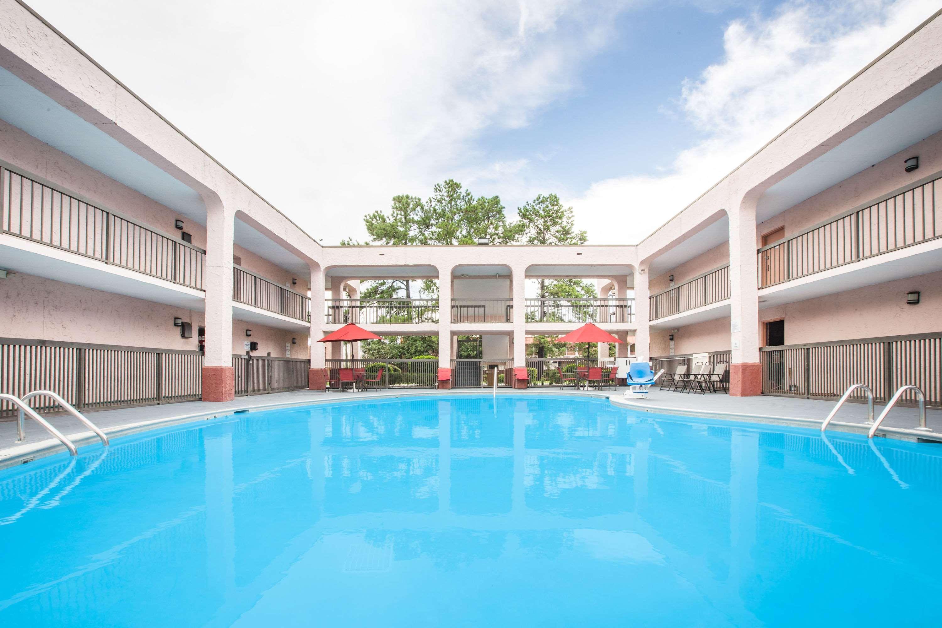 Baymont By Wyndham Mobile/ I-65 Hotel Eksteriør billede